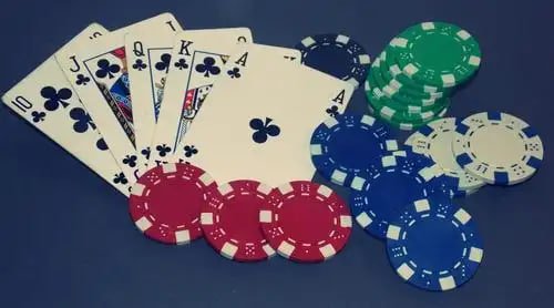 Phòng live casino trực tuyến với dealer người thật tại kuwin vip